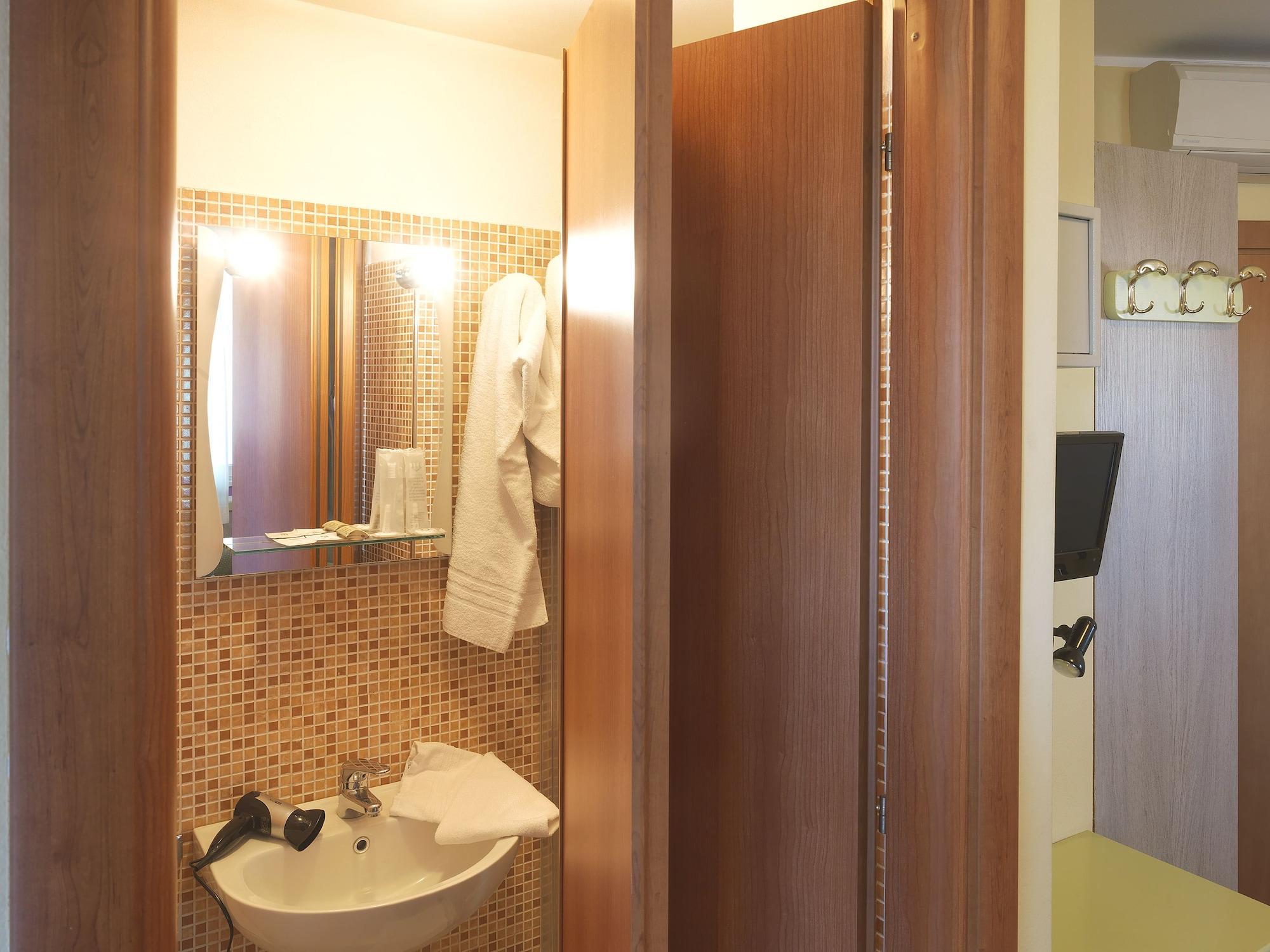 Hotel Arco Romana Milano Exterior foto